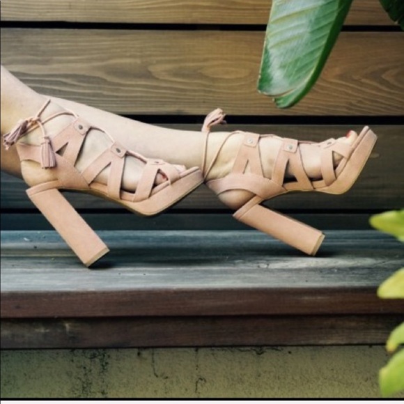 NIB Blush Pink Chunky Heel Platform Ghillie Sandal - Picture 4 of 5